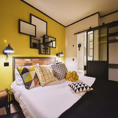 Hotel Madrigal 3*