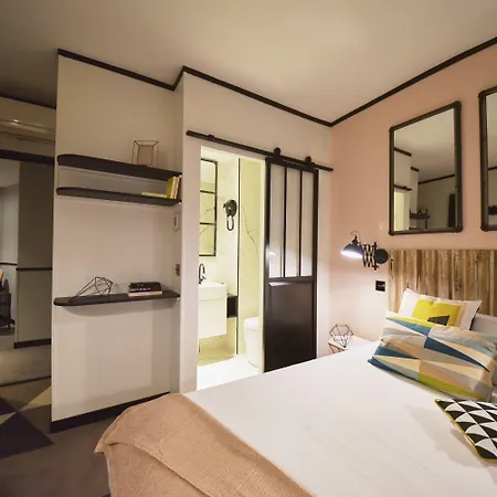 Hotel Madrigal Paris