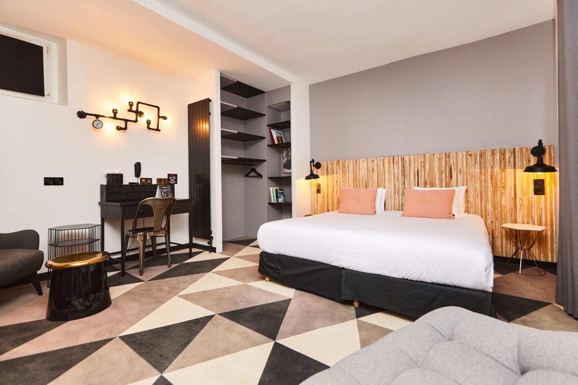 Madrigal Hotel 3*